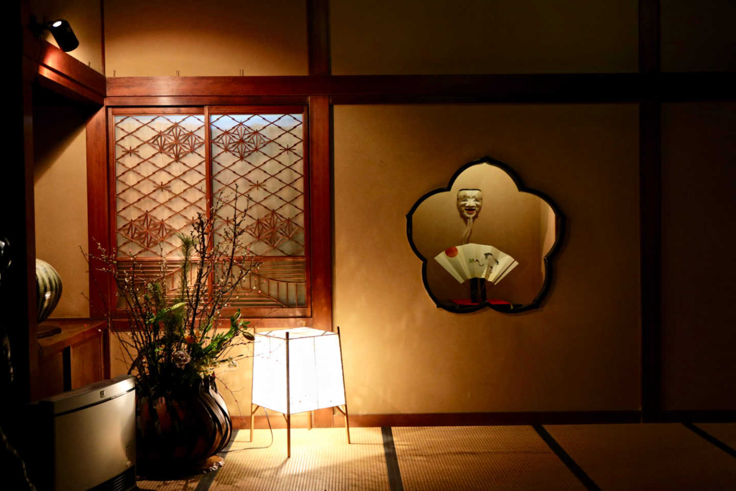 What you see inside the entrance gate of Ochiairo Murakami