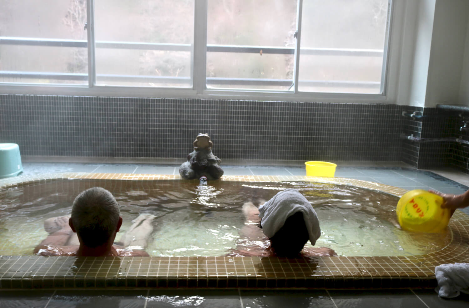 Onsen bathtub at "Kajika-no-yu" public bath