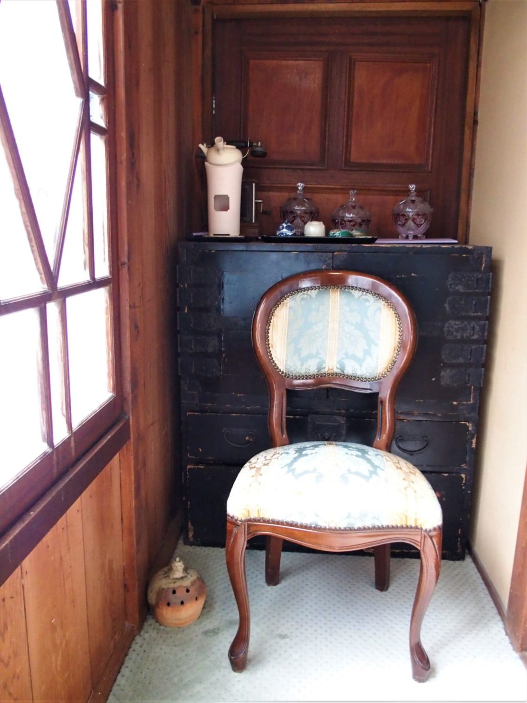 Old furniture at Ochiairo Murakami