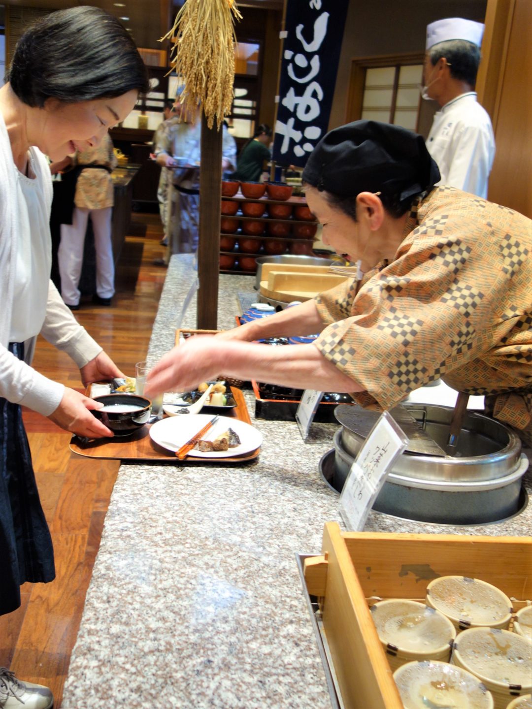 The local "Nita-mai" rice cooked in "okama"