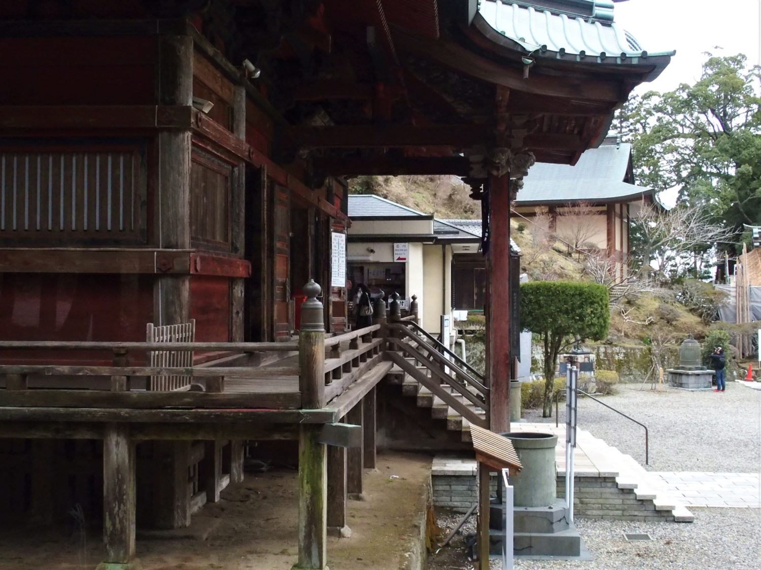 Mani-Den (main hall)