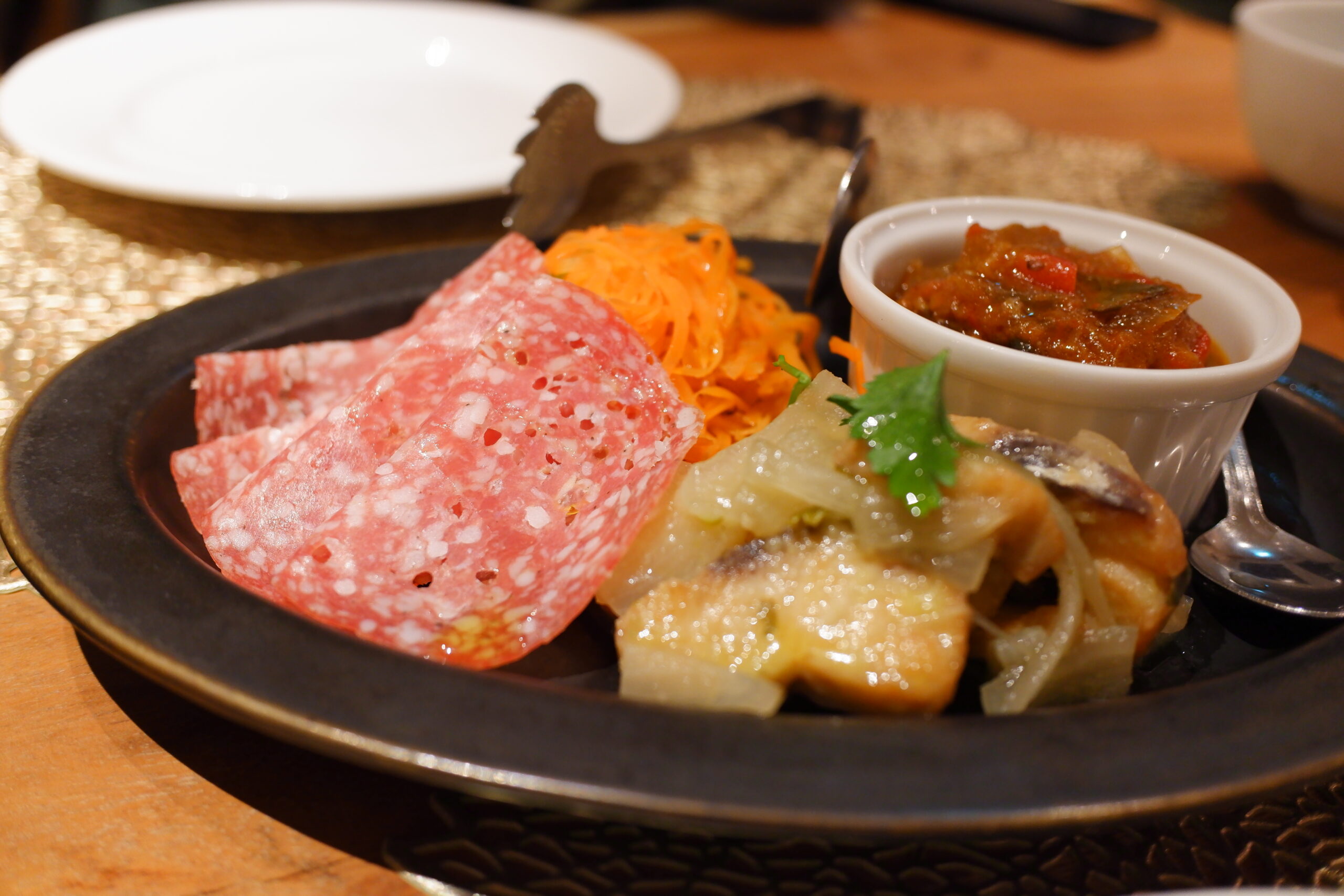 A plate of appetizers offered at RESTAURANT BUONO (Hotel Familio Tateyama)