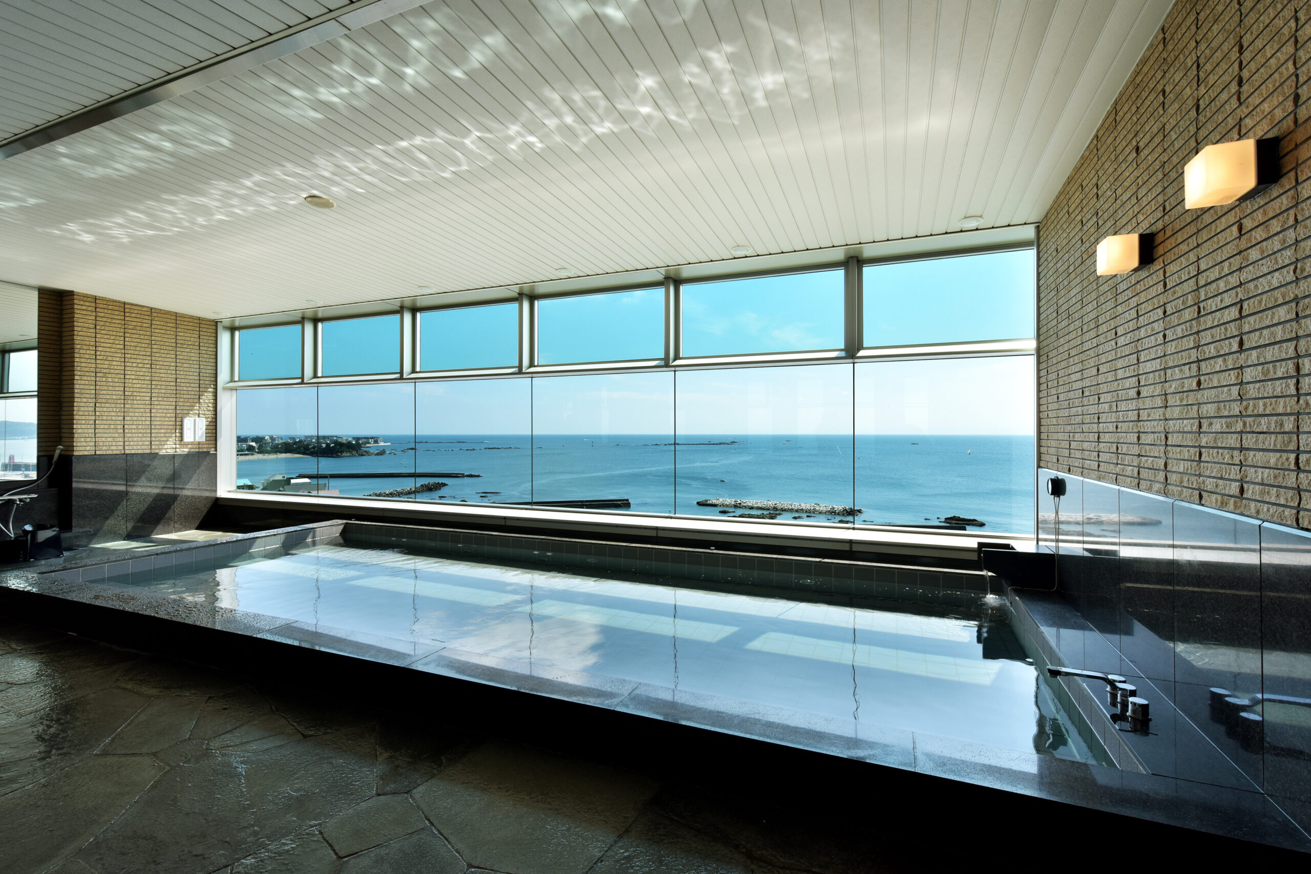 HORIZON ONSEN 大浴場「Enoshima」